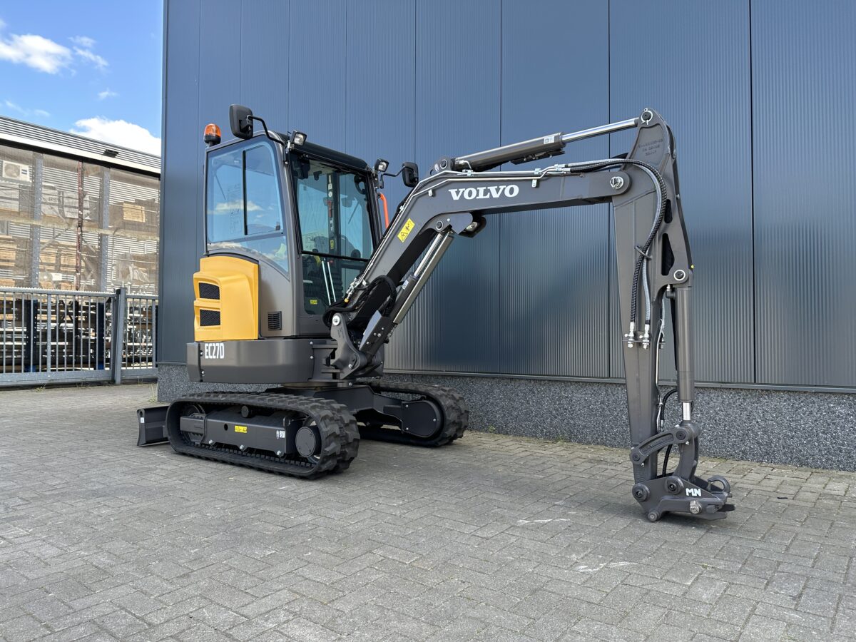 Volvo EC27D graafmachine - J.W. Hoff B.V. | Heftrucks, hydrauliek en ...