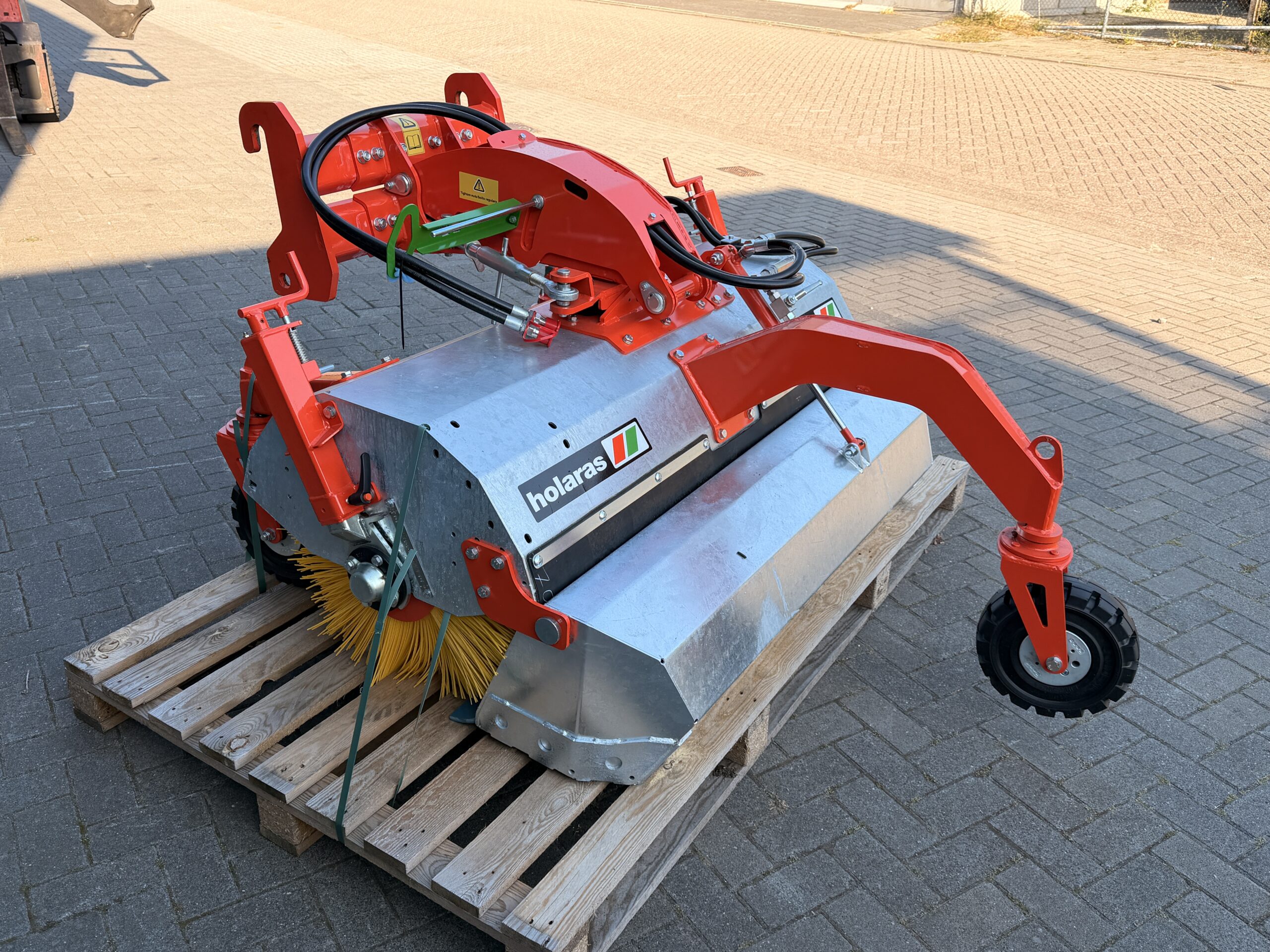 Holaras H-150 | Hydraulische Veegmachine (weidemann) - Afbeelding 3