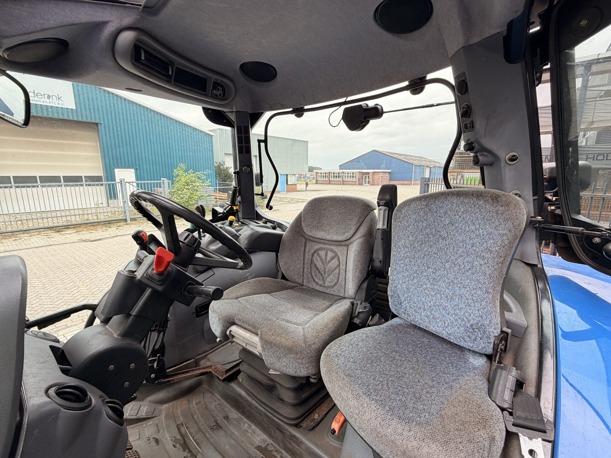 New Holland TS100 met Quicke Q55 voorlader - Afbeelding 7