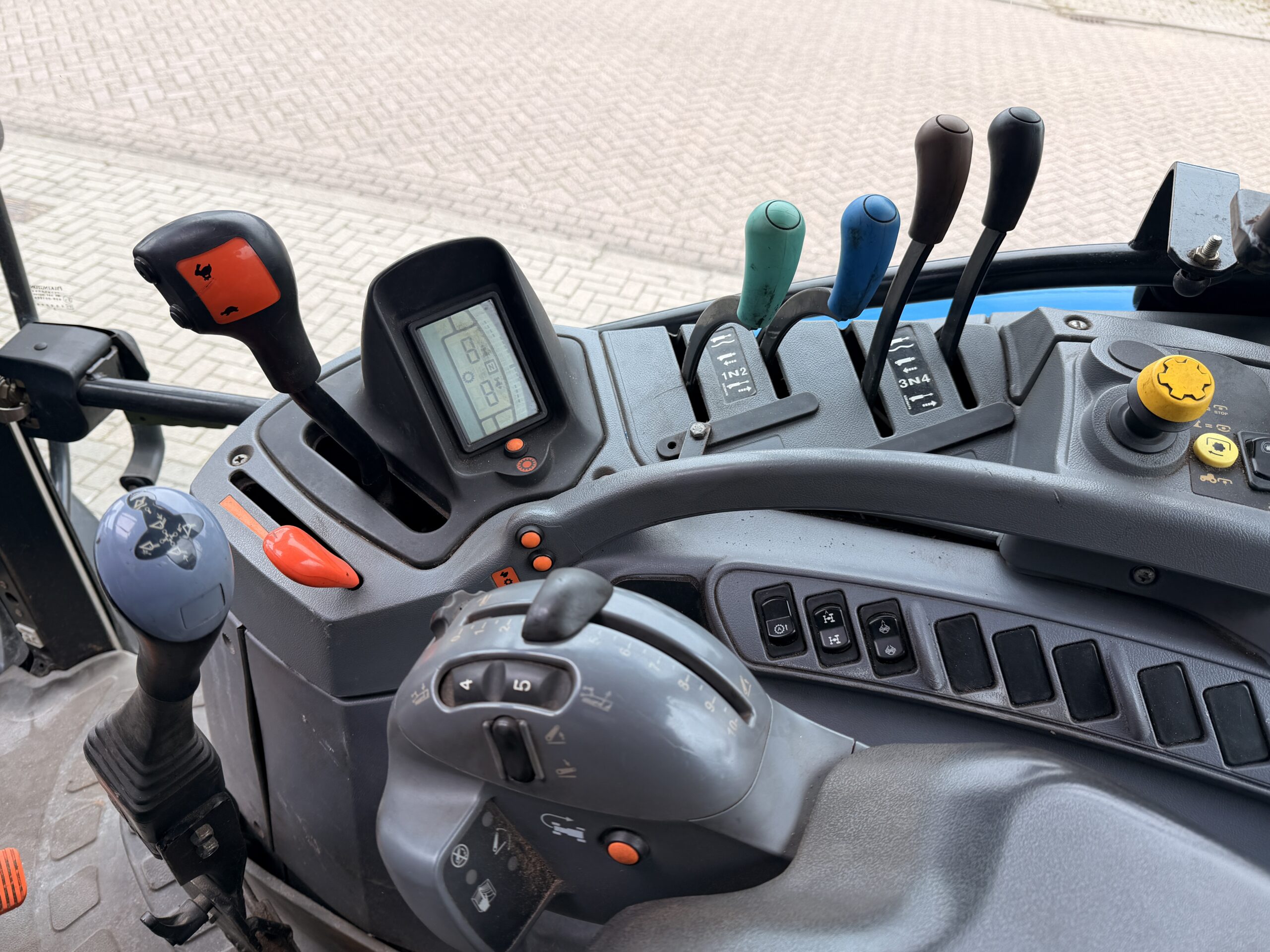New Holland TS100 met Quicke Q55 voorlader - Afbeelding 8