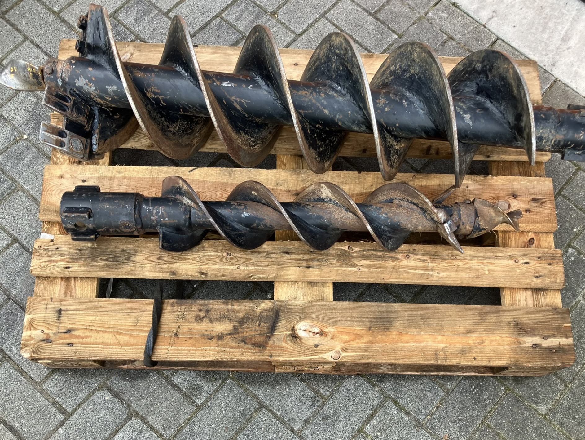 Hydraulische grondboor voor minigraver – Met diverse grondboren - Afbeelding 2