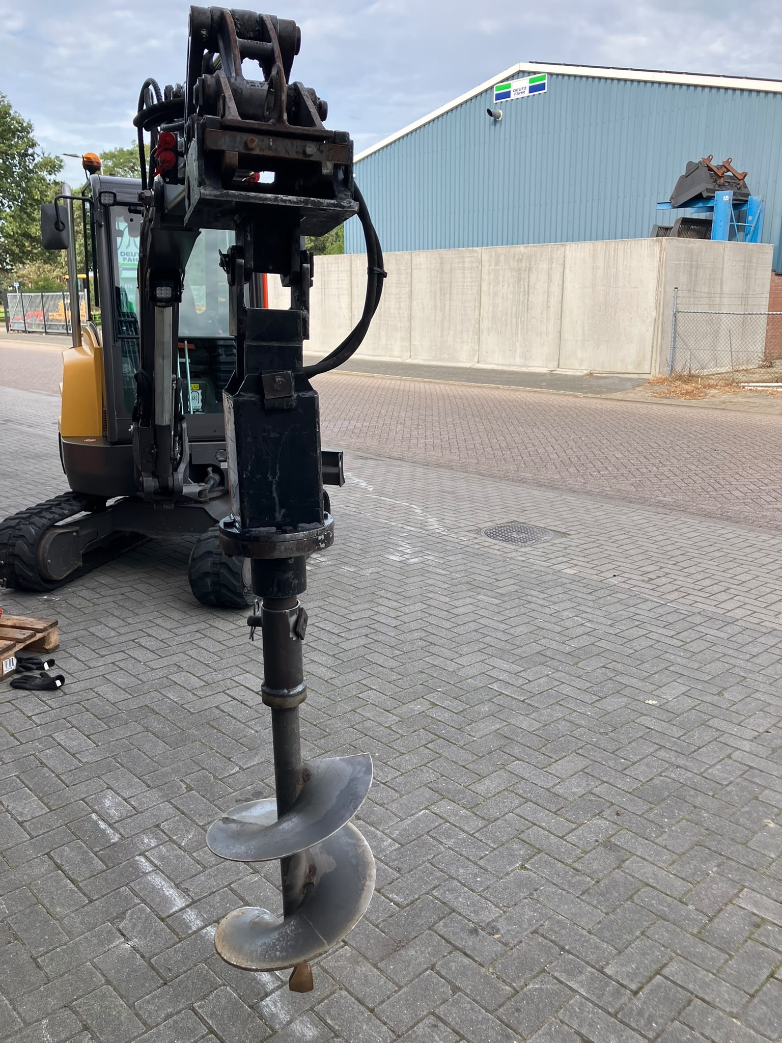 Hydraulische grondboor voor minigraver – Met diverse grondboren - Afbeelding 3
