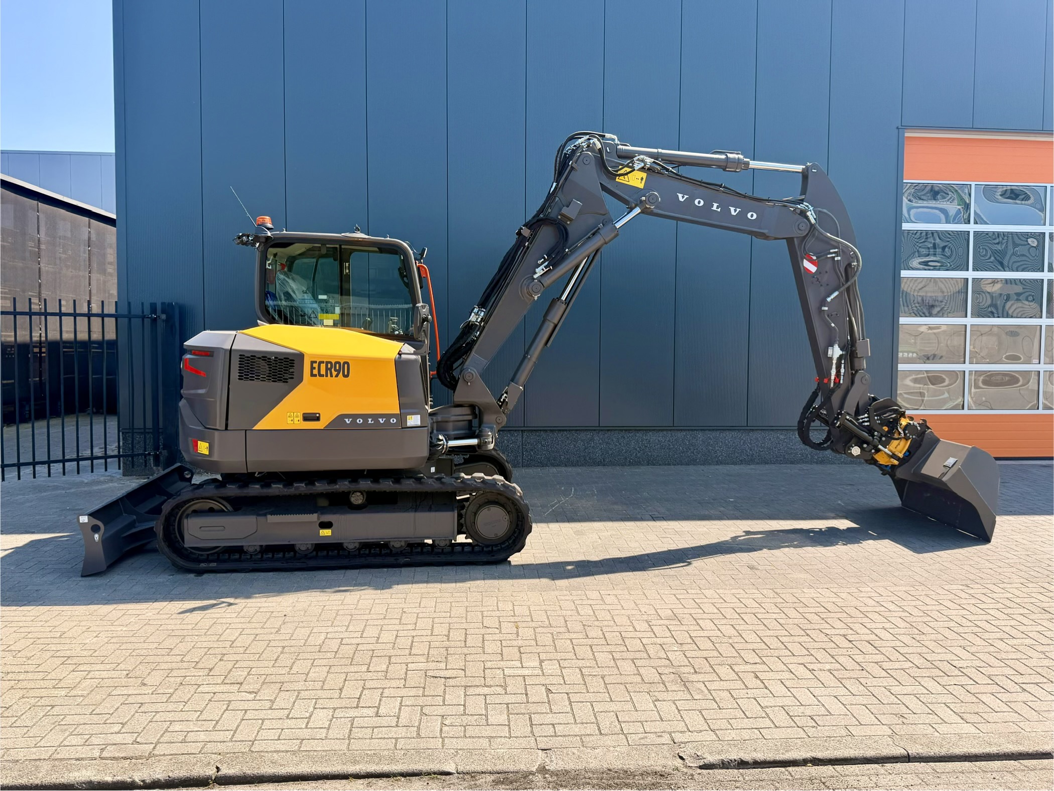 Volvo ECR90F met Engcon DC3 (nieuw) - Afbeelding 2