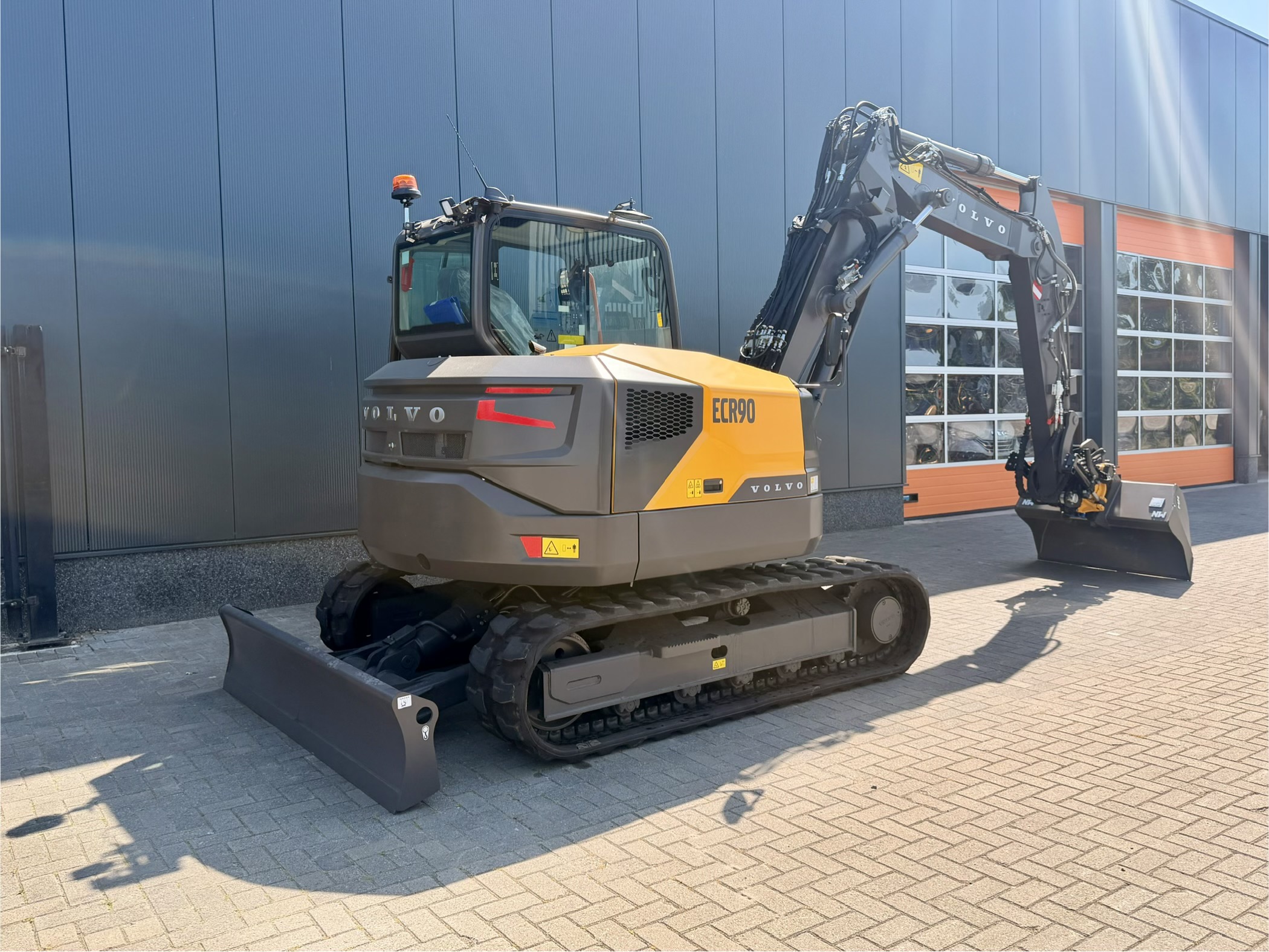 Volvo ECR90F met Engcon DC3 (nieuw) - Afbeelding 3
